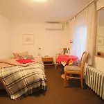 巴尔巴罗萨伽尼酒店 酒店 3*