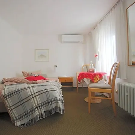Barbarossa Garni Hotel 3*